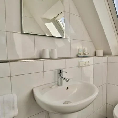 Ruge Bries, Rb9 Apartament Duhnen